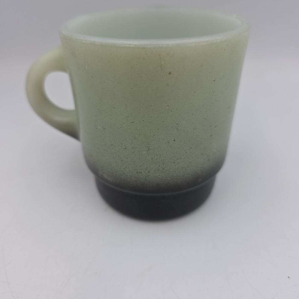 ANCHOR HOCKING FIRE KING WARE 3.5" 2 TONE GREEN C HANDLE‎ MUG MILK GLASS